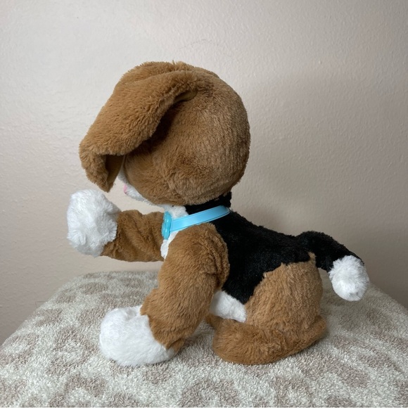 FurReal Chatty Charlie The Barkin Beagle - Picture 10 of 14